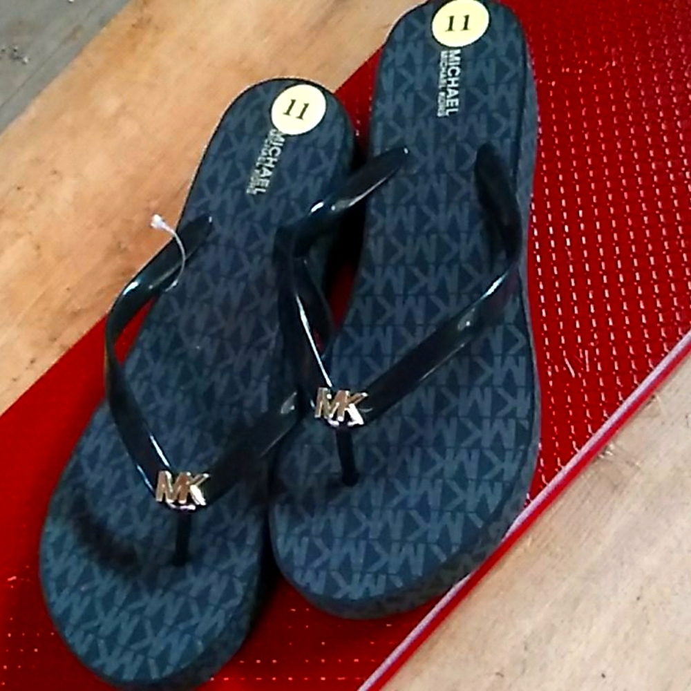 Michael Kors size 11 Brand New!!flip flops